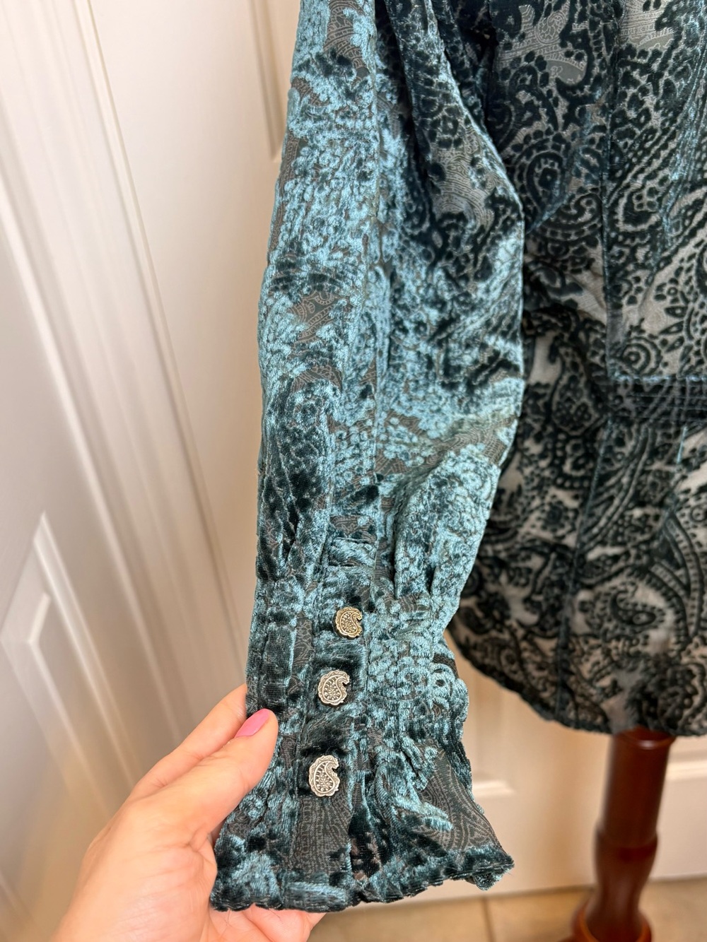 Coldwater Creek Green Sheer Burnout Velvet Paisley Blouse Boho Goth PXL - Picture 8 of 8